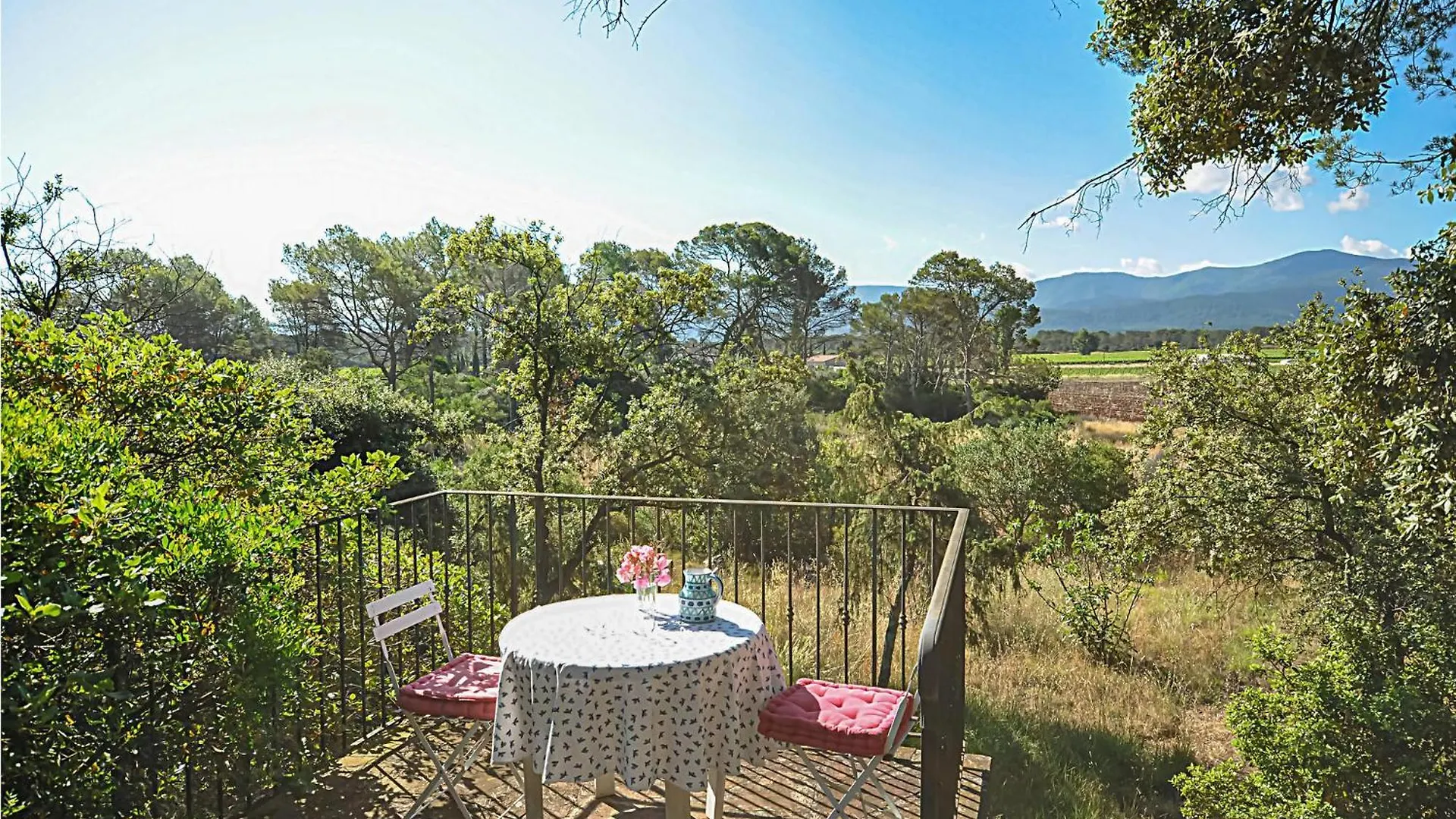 5 Bedroom Lovely Home In Gonfaron