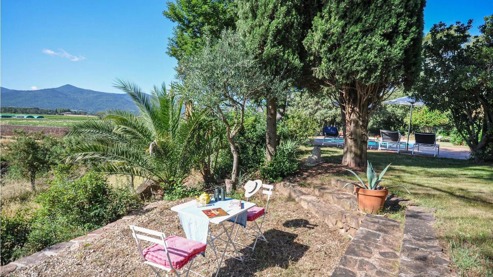 Holiday home 5 Bedroom Lovely Home In Gonfaron