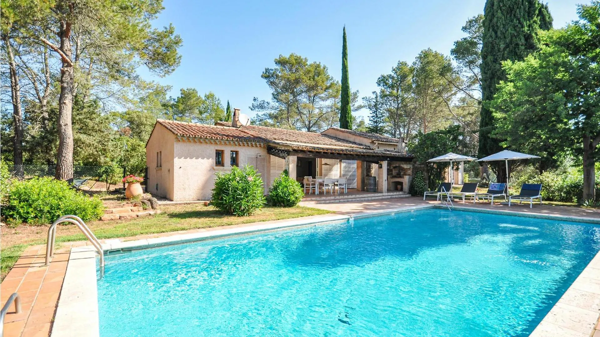 5 Bedroom Lovely Home In Gonfaron