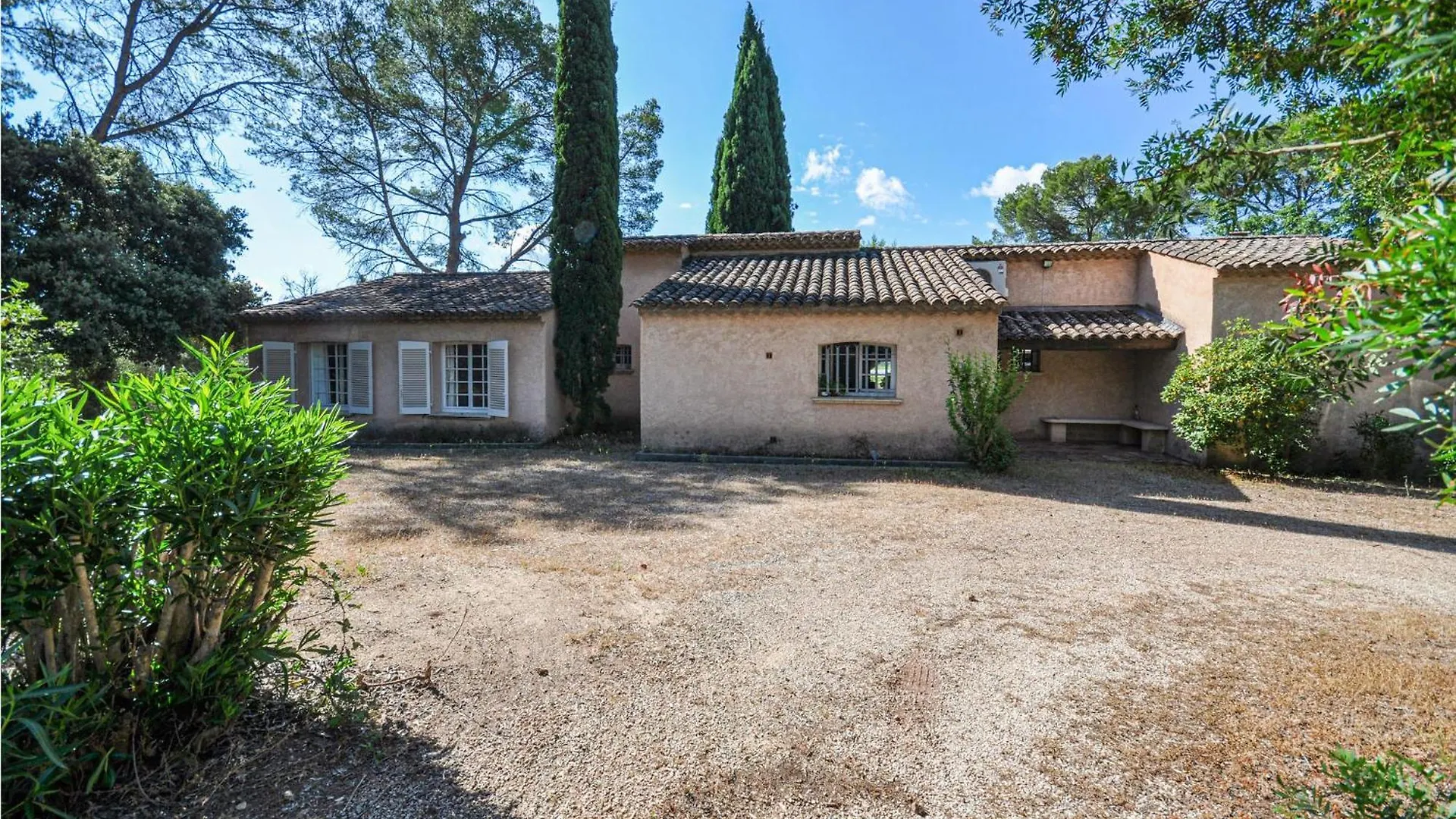 5 Bedroom Lovely Home In Gonfaron