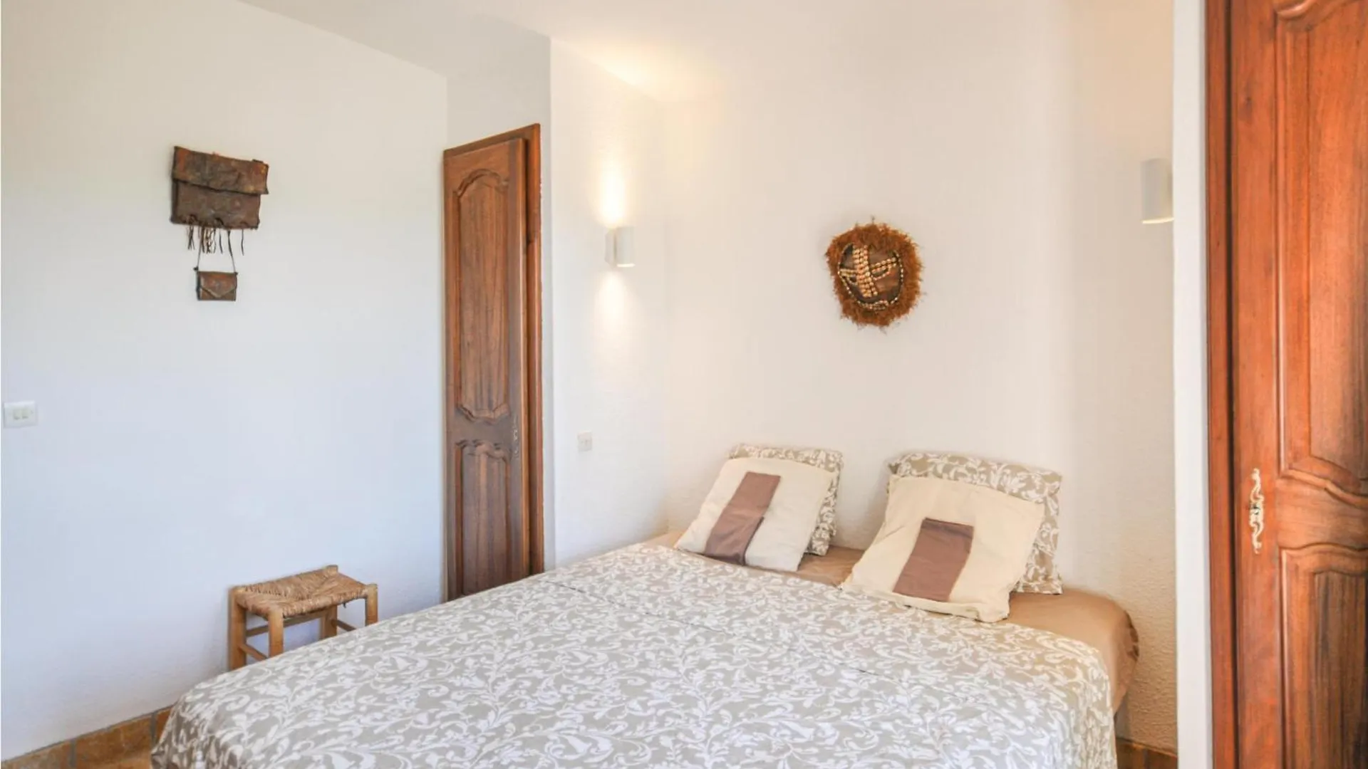 5 Bedroom Lovely Home In Gonfaron